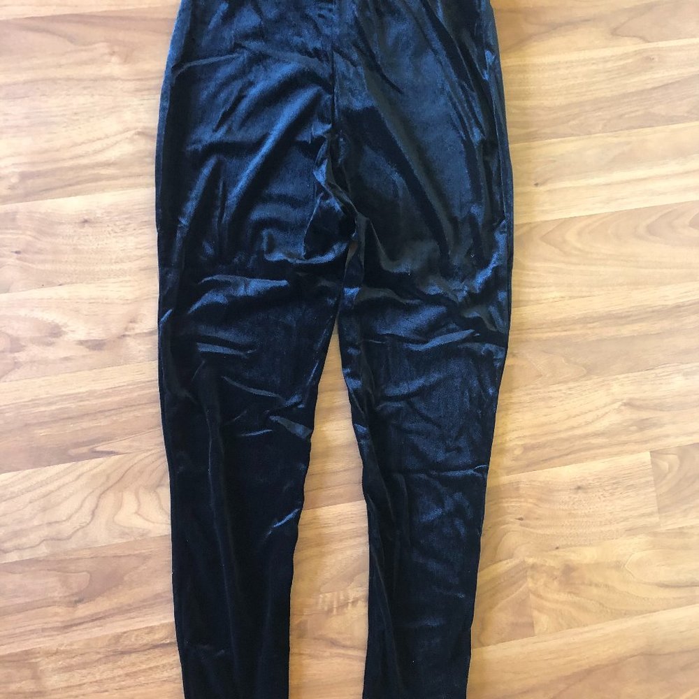 BOOHOO Katie Basic Velvet Leggings Black Size US 8, NWT